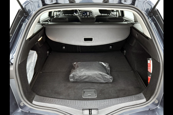 Renault Mégane Estate 1.3 TCe 141PK Automaat Zen / Trekhaak / Navigatie / Pdc.A / Airco-ecc./ Xenon