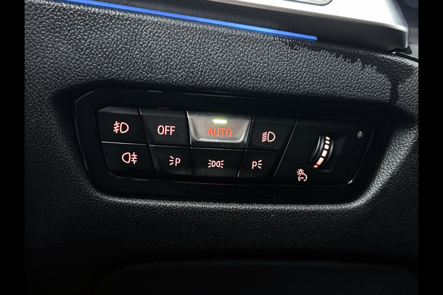 BMW 3 Serie Touring 330e High Executive(Dealer OnderH, Navi Pro, 360 Camera, SfeerV, PDC V+A, Adapt Cruise Con, Etc)