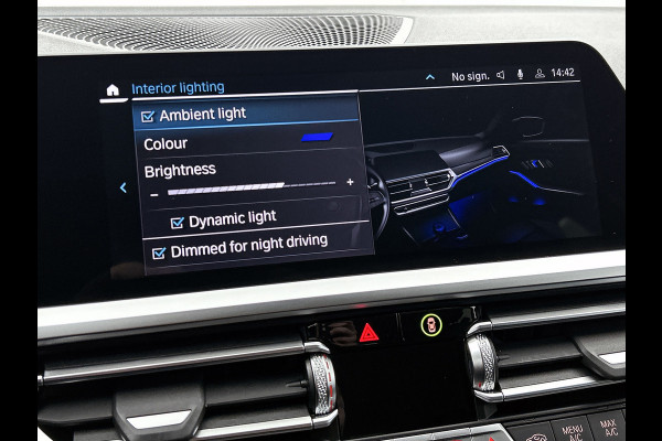 BMW 3 Serie Touring 330e High Executive(Dealer OnderH, Navi Pro, 360 Camera, SfeerV, PDC V+A, Adapt Cruise Con, Etc)