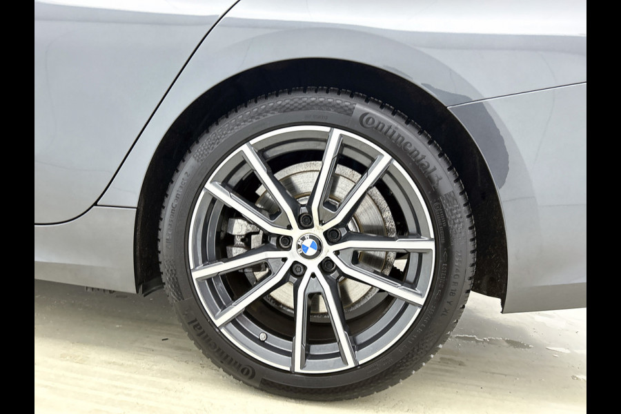 BMW 3 Serie Touring 330e High Executive(Dealer OnderH, Navi Pro, 360 Camera, SfeerV, PDC V+A, Adapt Cruise Con, Etc)