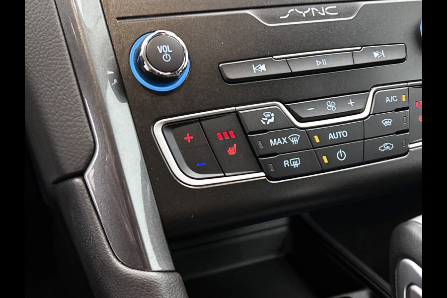 Ford Mondeo Wagon 2.0 Hybrid Titanium Automaat / Pdc.V+A / Navigatie / Radio-multimedia /  Airco-ecc. / Apk 12-2027