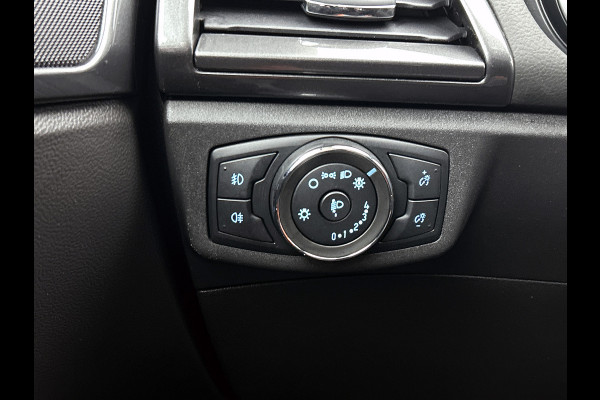 Ford Mondeo Wagon 2.0 Hybrid Titanium Automaat / Pdc.V+A / Navigatie / Radio-multimedia /  Airco-ecc. / Apk 12-2027