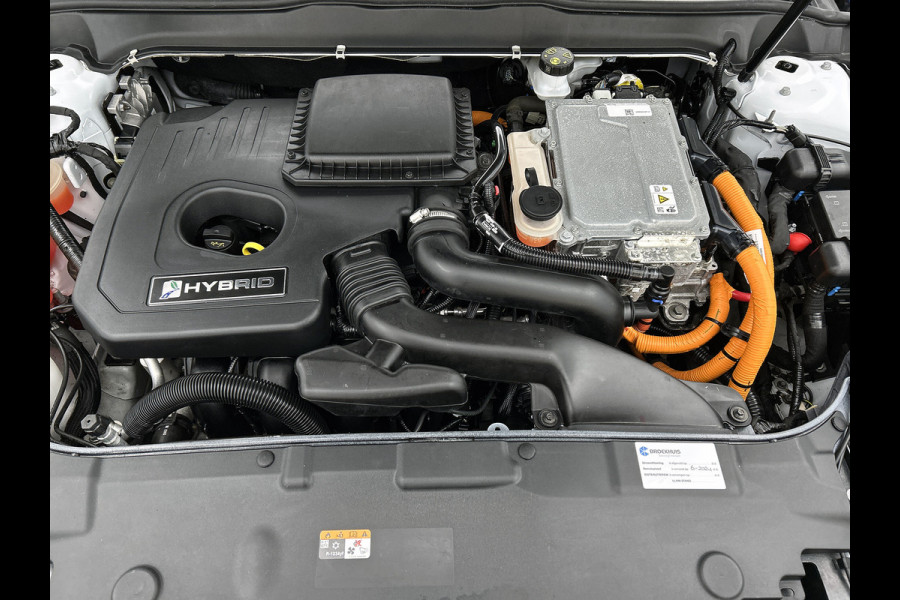 Ford Mondeo Wagon 2.0 Hybrid Titanium Automaat / Pdc.V+A / Navigatie / Radio-multimedia /  Airco-ecc. / Apk 12-2027