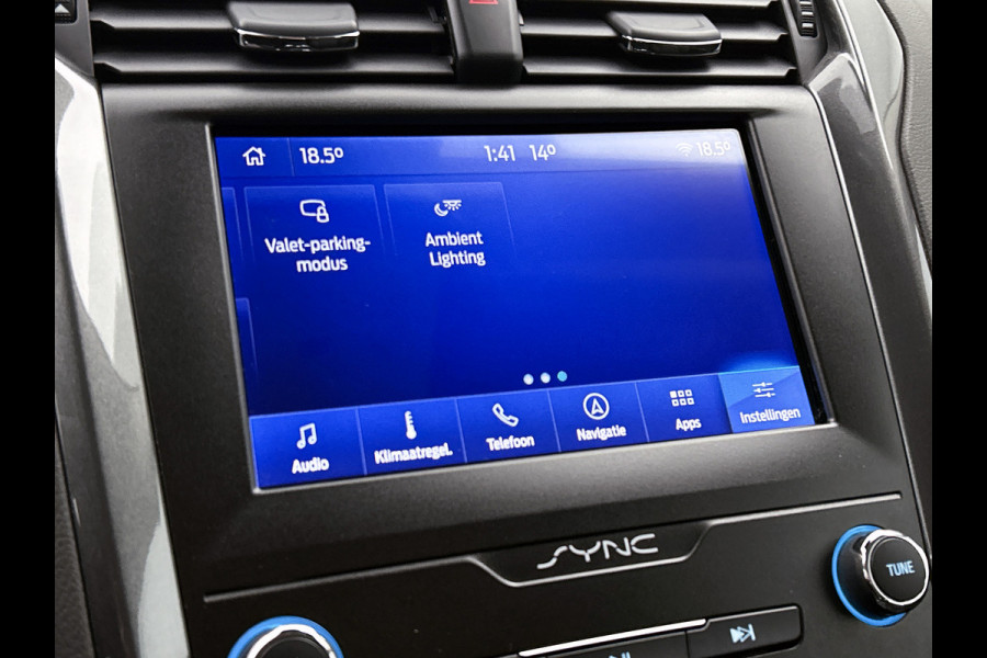 Ford Mondeo Wagon 2.0 Hybrid Titanium Automaat / Pdc.V+A / Navigatie / Radio-multimedia /  Airco-ecc. / Apk 12-2027