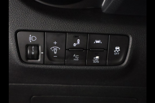Hyundai Kona EV Premium Two-Tone 64 kWh SOH ACCU 99% | Apple Carplay/Android Auto | Stuur-& Stoelverwarming | Navigatie | Leder | Camera |