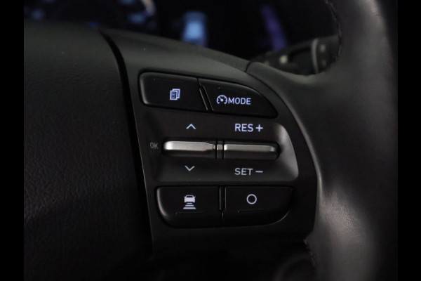 Hyundai Kona EV Premium 64 kWh | Schuif-Kanteldak | Stuur-& Stoelverwarming | Apple Carplay&AndroidAUTO | Leder | Camera |