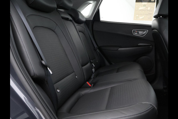 Hyundai Kona EV Premium 64 kWh | Schuif-Kanteldak | Stuur-& Stoelverwarming | Apple Carplay&AndroidAUTO | Leder | Camera |