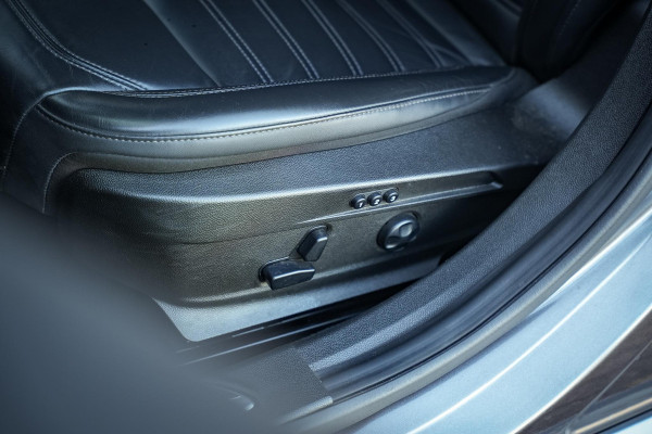 Alfa Romeo Giulia 2.0 T AWD B4 + GEPANTSERD 280 PK | Diplomatiek veiligheidsglas | Ex-regeringsauto Italië | Unieke historie