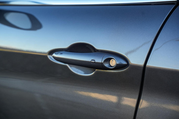 Alfa Romeo Giulia 2.0 T AWD B4 + GEPANTSERD 280 PK | Diplomatiek veiligheidsglas | Ex-regeringsauto Italië | Unieke historie