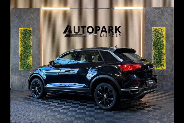 Volkswagen T-Roc 1.5 TSI Sport |AUTOMAAT|STOELVERWARMING|LANE ASSIST|PDC|APK|