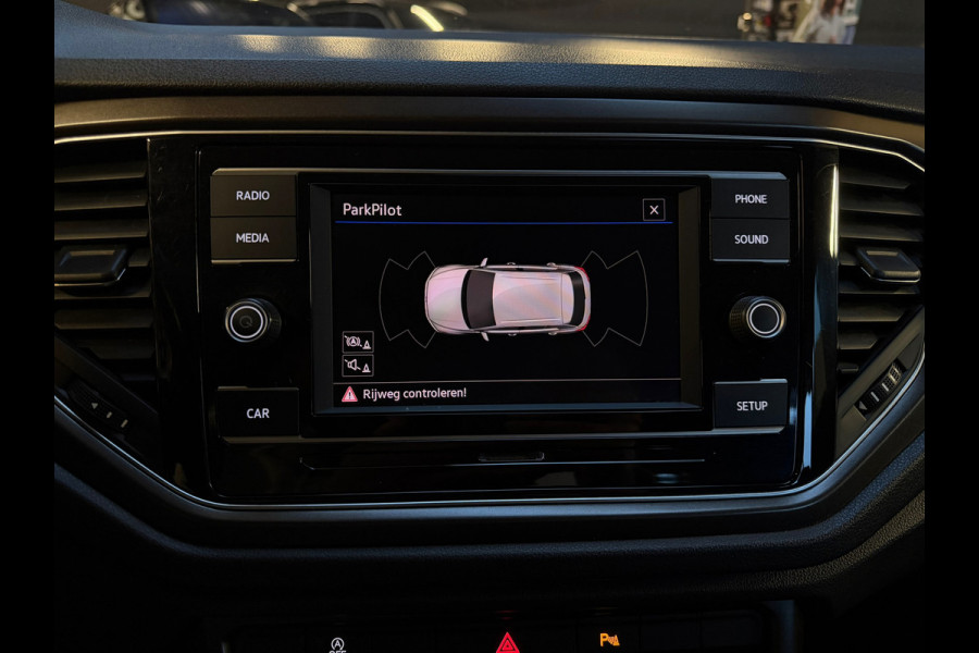 Volkswagen T-Roc 1.5 TSI Sport |AUTOMAAT|STOELVERWARMING|LANE ASSIST|PDC|APK|