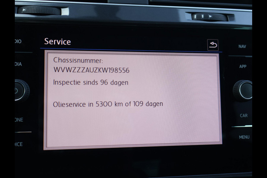 Volkswagen Golf 1.6 TDI 116 PK AUT. *1e EIGENAAR / BTW* + MASSAGE | CARPLAY | ADAPTIVE CRUISE | TREKHAAK | STOELVERW. | DAB