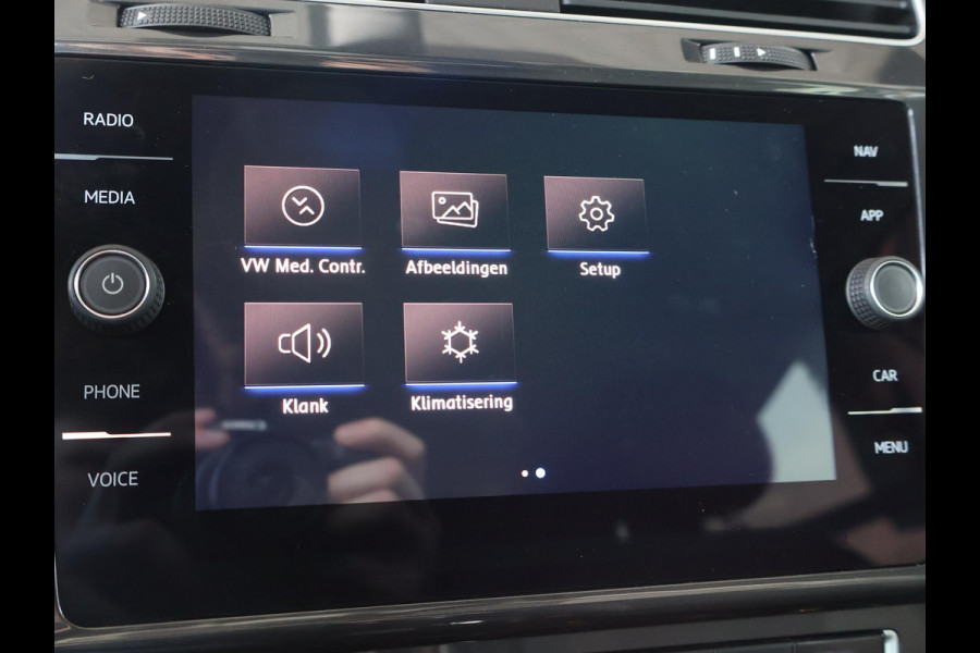 Volkswagen Golf 1.6 TDI 116 PK AUT. *1e EIGENAAR / BTW* + MASSAGE | CARPLAY | ADAPTIVE CRUISE | TREKHAAK | STOELVERW. | DAB