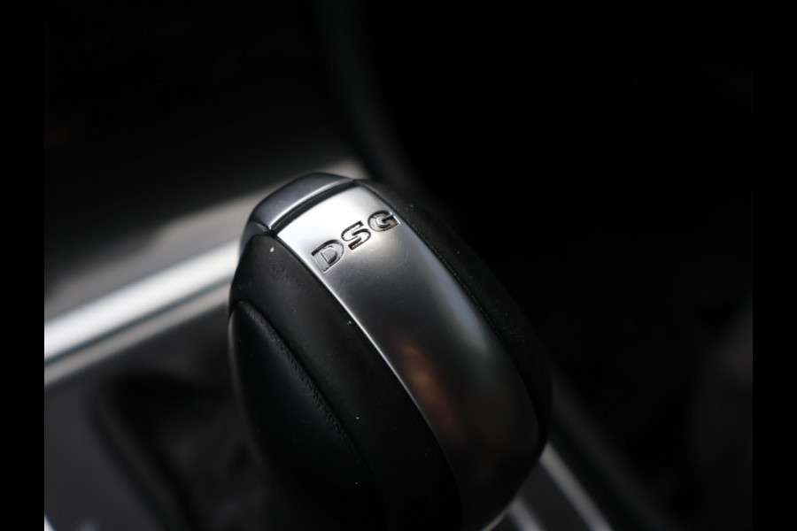 Volkswagen Golf 1.6 TDI 116 PK AUT. *1e EIGENAAR / BTW* + MASSAGE | CARPLAY | ADAPTIVE CRUISE | TREKHAAK | STOELVERW. | DAB