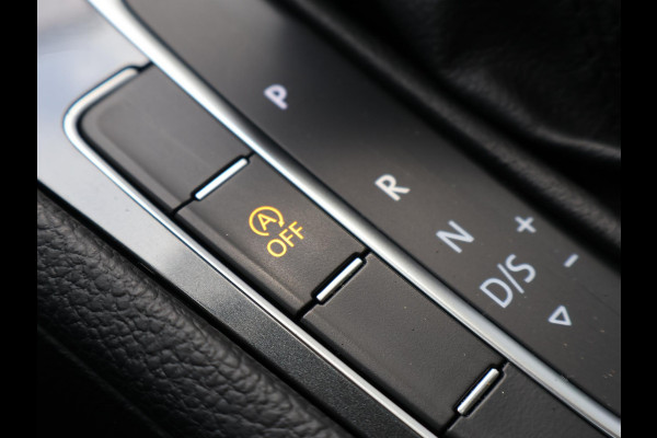 Volkswagen Golf 1.6 TDI 116 PK AUT. *1e EIGENAAR / BTW* + MASSAGE | CARPLAY | ADAPTIVE CRUISE | TREKHAAK | STOELVERW. | DAB