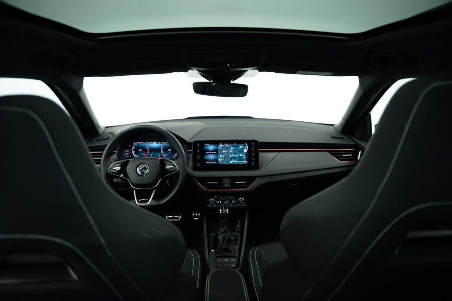 Škoda Kamiq 1.0 TSI Monte Carlo |Glazen Dak|Camera|ACC|Stoelverwarming|Stuurverwarming|Dodehoek|