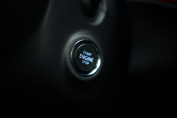 Škoda Kamiq 1.0 TSI Monte Carlo |Glazen Dak|Camera|ACC|Stoelverwarming|Stuurverwarming|Dodehoek|