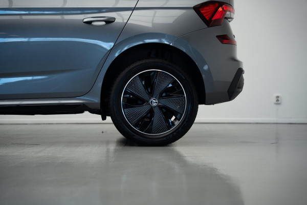 Škoda Kamiq 1.0 TSI Monte Carlo |Glazen Dak|Camera|ACC|Stoelverwarming|Stuurverwarming|Dodehoek|