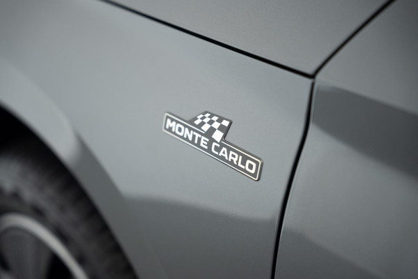 Škoda Kamiq 1.0 TSI Monte Carlo |Glazen Dak|Camera|ACC|Stoelverwarming|Stuurverwarming|Dodehoek|