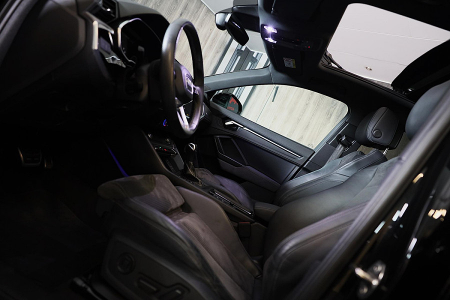 Audi Q3 45 TFSI e RSQ3 Look / 245 PK / Memory / 360 Camera / Sonos / ACC / Open Pano / Virtual Cockpit / Matrix / Pdc / 21 Inch