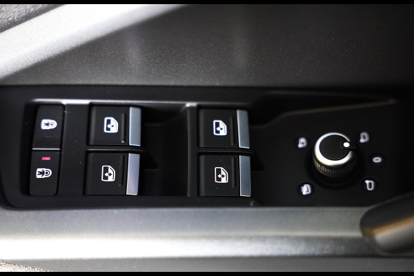 Audi Q3 45 TFSI e RSQ3 Look / 245 PK / Memory / 360 Camera / Sonos / ACC / Open Pano / Virtual Cockpit / Matrix / Pdc / 21 Inch