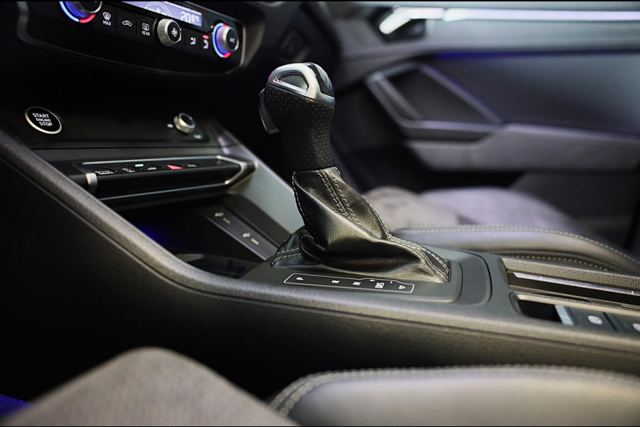 Audi Q3 45 TFSI e RSQ3 Look / 245 PK / Memory / 360 Camera / Sonos / ACC / Open Pano / Virtual Cockpit / Matrix / Pdc / 21 Inch