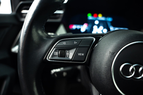 Audi A3 Sportback 30 TFSI S edition |Pano|Leder|Lane Assist|Stoelverwarming|