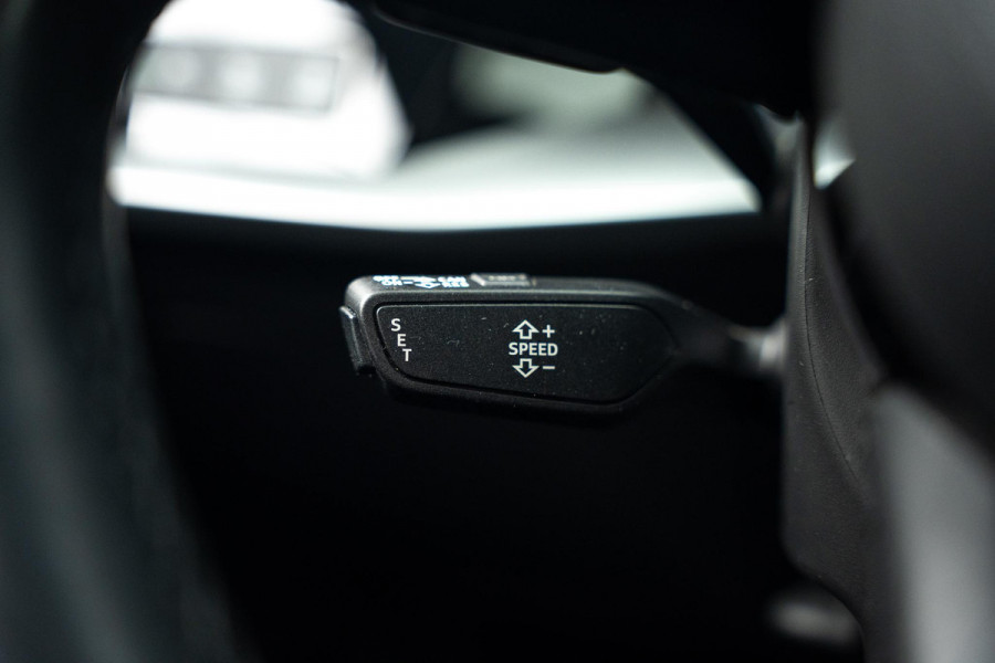 Audi A3 Sportback 30 TFSI S edition |Pano|Leder|Lane Assist|Stoelverwarming|