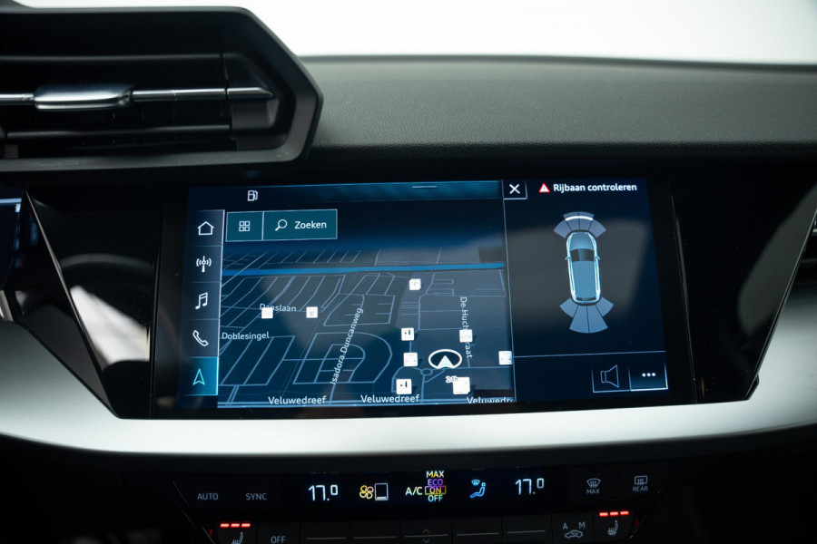 Audi A3 Sportback 30 TFSI S edition |Pano|Leder|Lane Assist|Stoelverwarming|