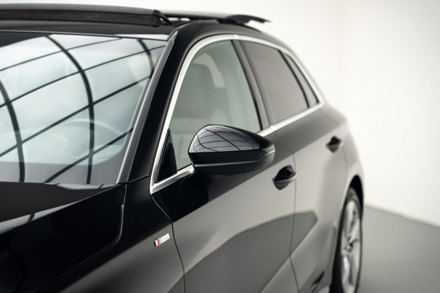 Audi A3 Sportback 30 TFSI S edition |Pano|Leder|Lane Assist|Stoelverwarming|