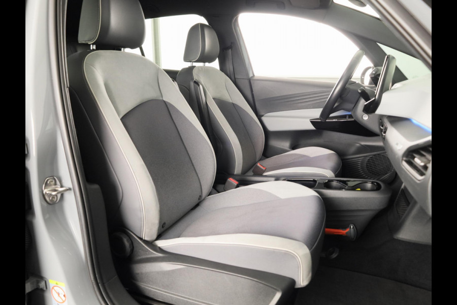 Volkswagen ID.3 First Plus 58 kWh | Navigatie | Parkeersensoren | Achteruitrijcamera | Stoelverwarming |