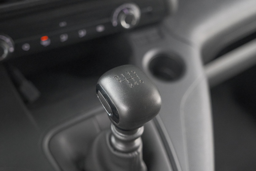 Peugeot Partner 1.5 BlueHDi 100 S&S L1 | Trekhaak | Camera | Apple Carplay | Laadruimte-Pakket