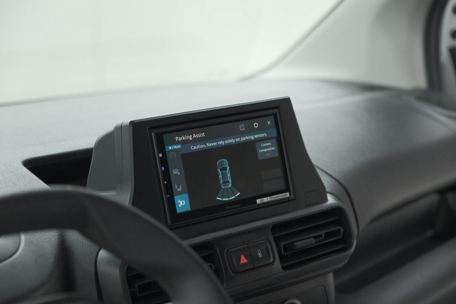 Peugeot Partner 1.5 BlueHDi 100 S&S L1 | Trekhaak | Camera | Apple Carplay | Laadruimte-Pakket