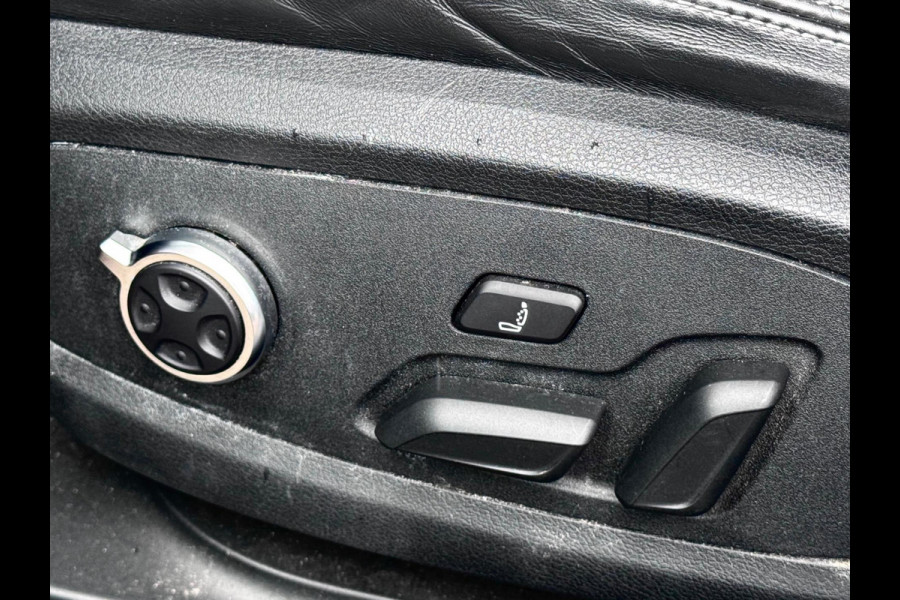 Audi A4 Avant 2.0 TFSI Sport S line black edition Vol!