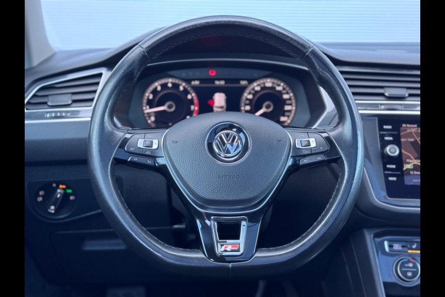 Volkswagen Tiguan 2.0 TSI 4Motion Highline Pano/Blindspot/Virtual
