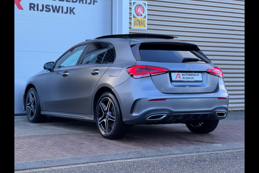 Mercedes-Benz A-Klasse 250 e AMG Line Pano/360/Memory/Sfeer