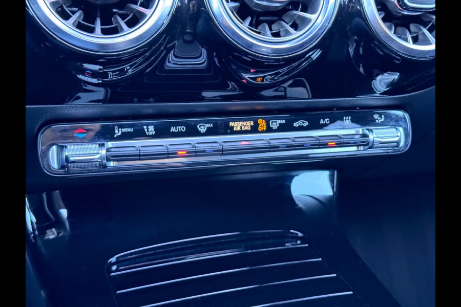 Mercedes-Benz A-Klasse 250 e AMG Line Pano/360/Memory/Sfeer