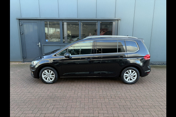 Volkswagen Touran 1.5 TSi 150pk Highline 7-persoons NAVI/CARPLAY/CLIMA/ADAPT/CRUISE/PDC