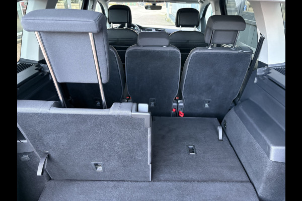 Volkswagen Touran 1.5 TSi 150pk Highline 7-persoons NAVI/CARPLAY/CLIMA/ADAPT/CRUISE/PDC