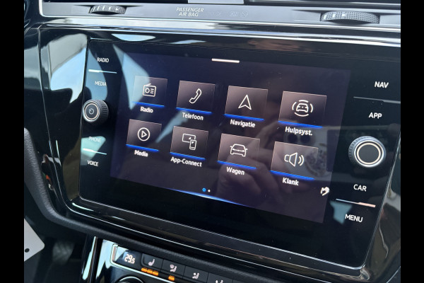 Volkswagen Touran 1.5 TSi 150pk Highline 7-persoons NAVI/CARPLAY/CLIMA/ADAPT/CRUISE/PDC