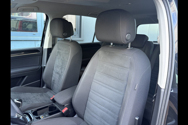 Volkswagen Touran 1.5 TSi 150pk Highline 7-persoons NAVI/CARPLAY/CLIMA/ADAPT/CRUISE/PDC