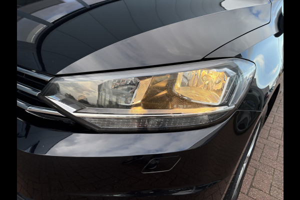 Volkswagen Touran 1.5 TSi 150pk Highline 7-persoons NAVI/CARPLAY/CLIMA/ADAPT/CRUISE/PDC