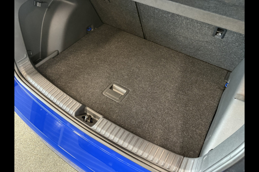 Škoda Fabia 1.0 TSi 95pk Business Edition 5-drs. PANORAMADAK/KEYLESS/VIRTUAL/CARPLAY/PDC/ADAPT.CRUISE/WINTERPACK