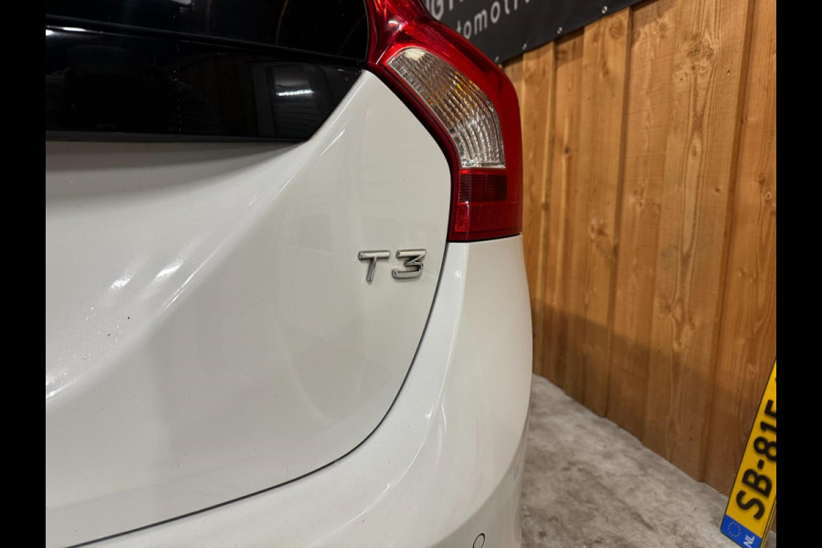 Volvo V60 2.0 T3 Polar+ Dynamic CRUISE, CLIMA, ALL-IN PRIJS