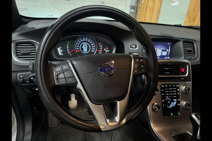 Volvo V60 2.0 T3 Polar+ Dynamic CRUISE, CLIMA, ALL-IN PRIJS