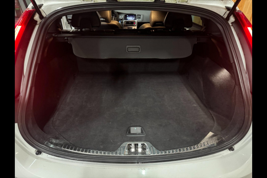 Volvo V60 2.0 T3 Polar+ Dynamic CRUISE, CLIMA, ALL-IN PRIJS