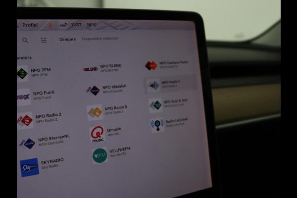 Tesla Model 3 Long Range AWD 75kWh | Panoramadak | Autopilot | Leder | Stoelverwarming | Full LED | Navigatie | Keyless | 18'' | Camera