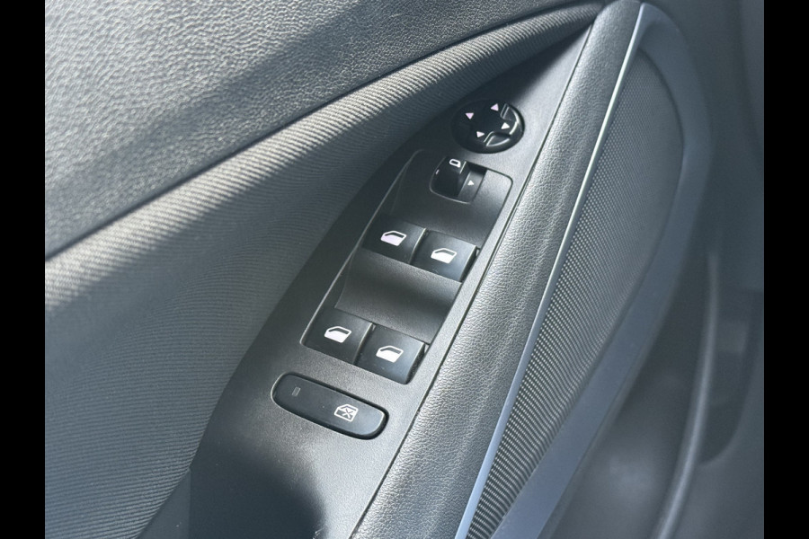 Opel Crossland X BWJ 2019 | 1.2T 110PK Edition | TREKHAAK | NAVI | SPORTSTOELEN | AIRCO | CRUISE |