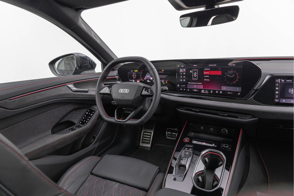 Audi A6 Avant 3.0 TFSI 367pk S-line Pano Luchtv. 4-wielsturing B&O HuD