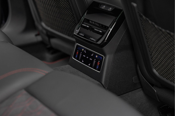 Audi A6 Avant 3.0 TFSI 367pk S-line Pano Luchtv. 4-wielsturing B&O HuD